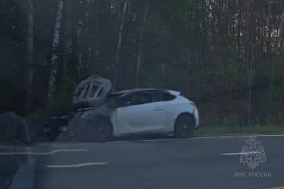В Вичугском районе во время движения загорелась машина